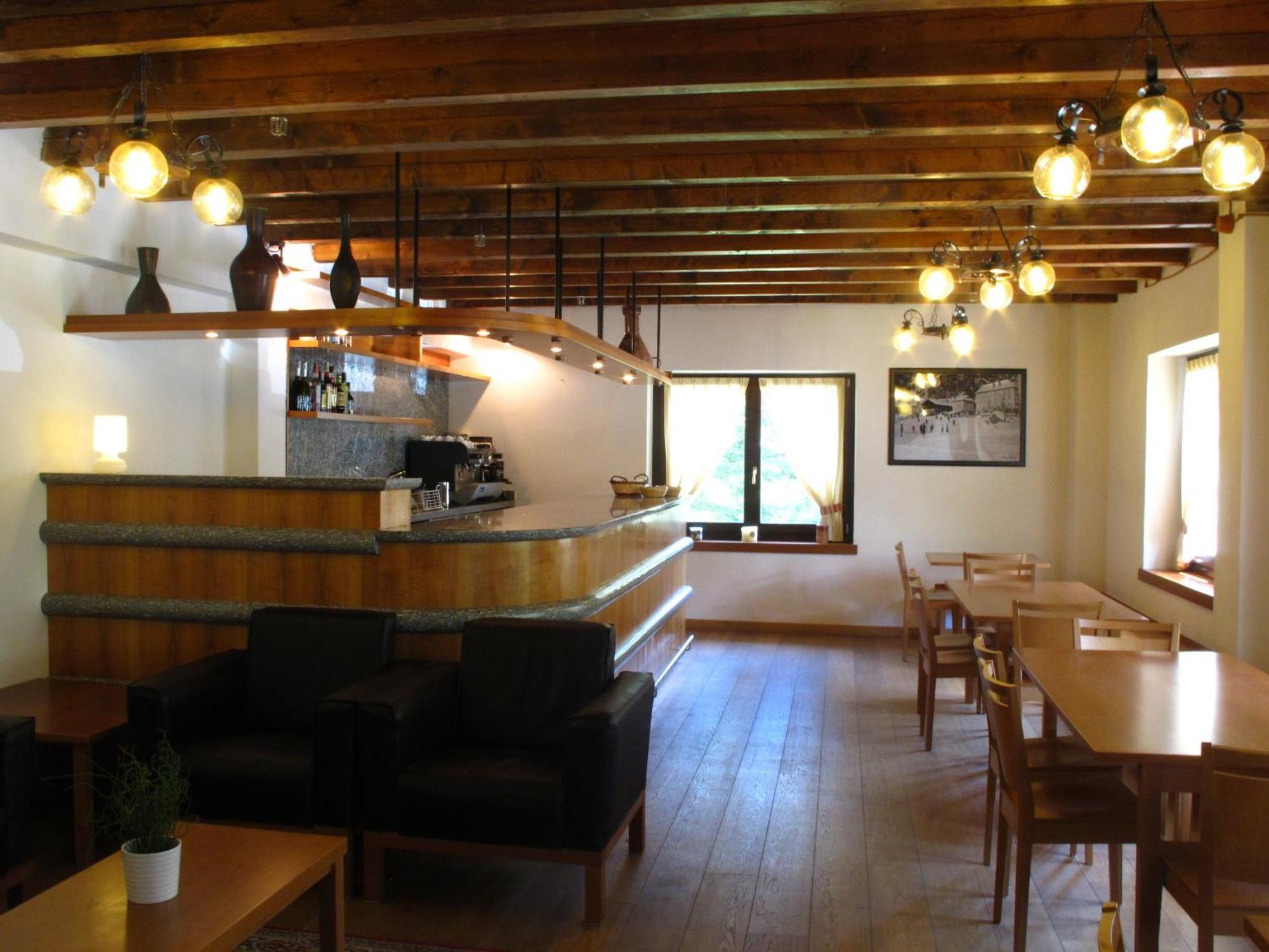 高山唐古安尼娜酒店 马库尼亚加 外观 照片